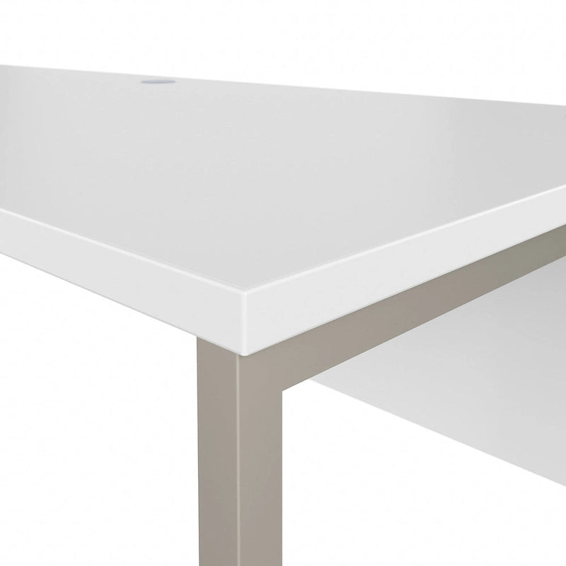 Bureau d'angle 72 po L x 30 po P avec pieds en métal