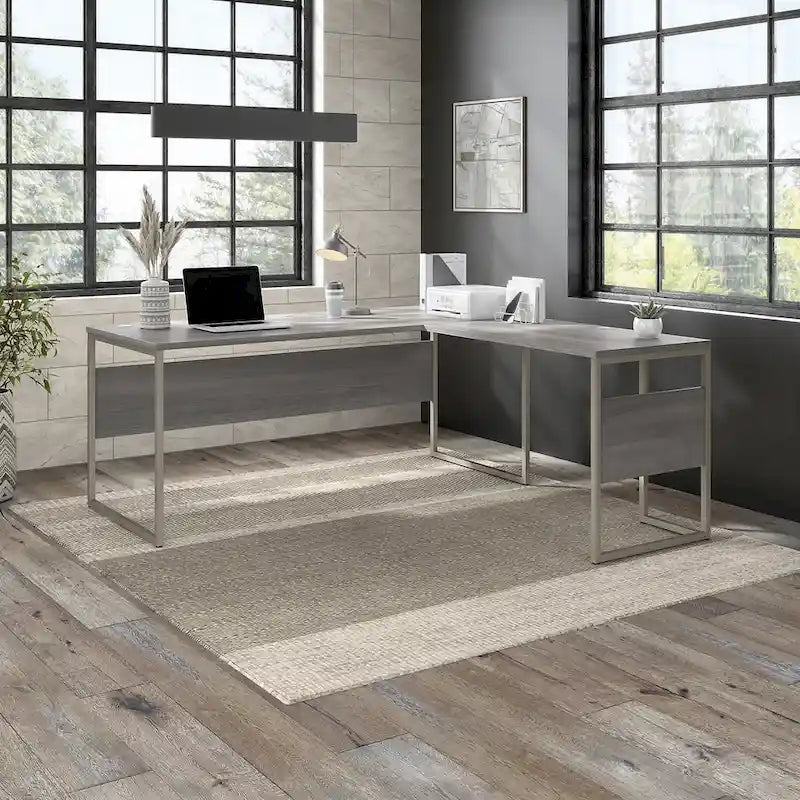 Bureau d'angle 72 po L x 30 po P avec pieds en métal