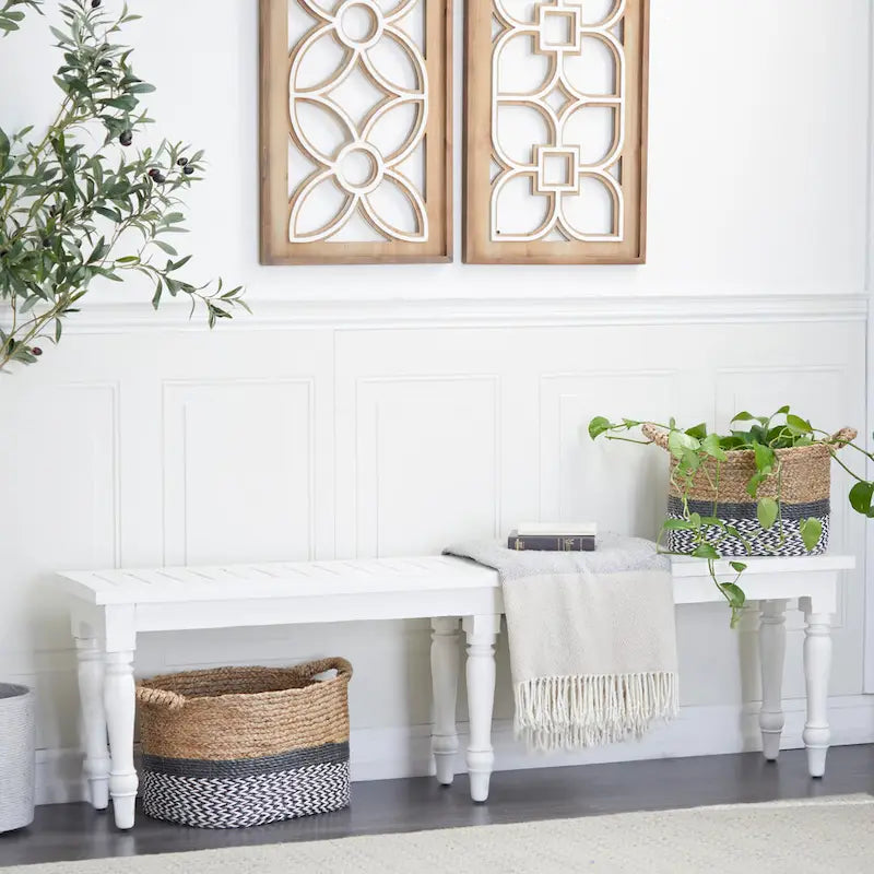 Banc étroit et long en bois blanc, style ferme, pour entrée