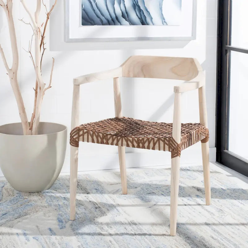 Fauteuil d'appoint moderne du milieu du siècle en cuir tressé et bois massif
