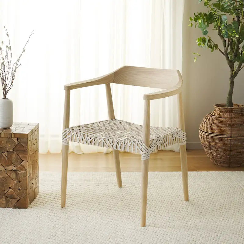 Fauteuil d'appoint moderne du milieu du siècle en cuir tressé et bois massif